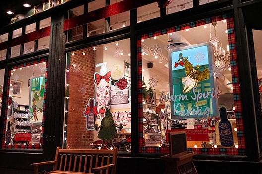 How To Design Heavenly Holiday Digital Signage Content + [Free Templates]