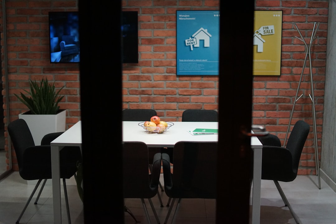 Making The Switch To Digital Signage Easy